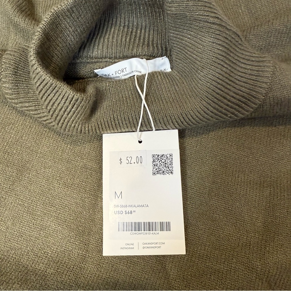 Oak and fort green turtleneck sweater - Picture 9 of 9